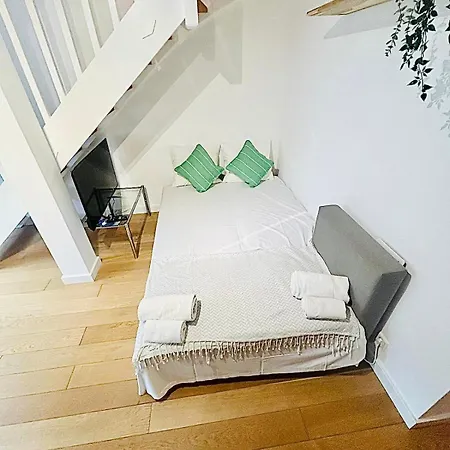 Beautiful One Bedroom Close To The Train Station Luxemburg
